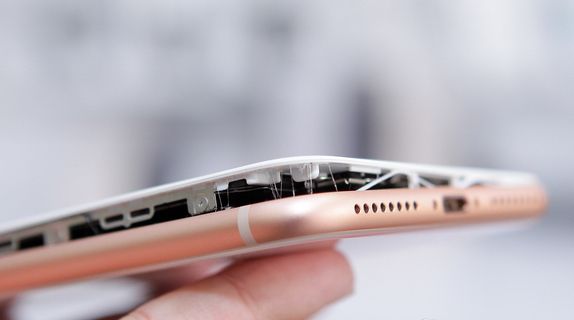 iPhone 8 Plus une enquete ouverte par Apple sur les batteries qui gonflent