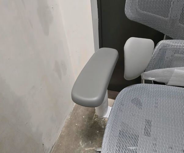 accoudoirs-chaise-Hbada-e3-AIR