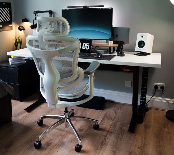 environnement-travail-chaise-bureau-sihoo